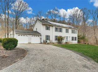 5 Skyline Dr, Oxford, CT 06478