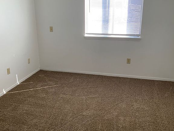 5th image of 1453 N 11th Ave E #1J