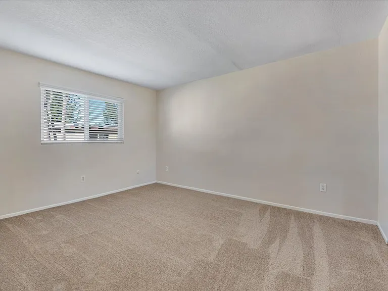 Kenora Terrace Apartments - Spring Valley, CA — Photo 15
