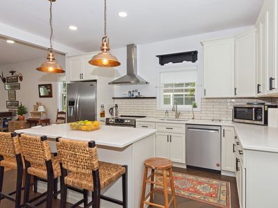 85 West Thames Street, Norwich, CT, 06360