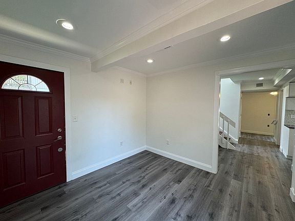 4th image of 2566 Paxton St