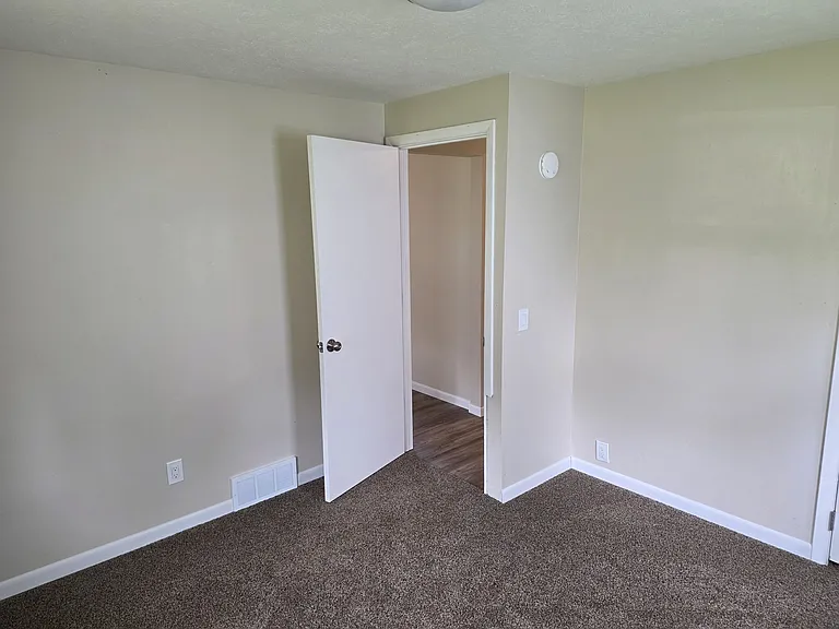1662 Shriver Ave NE — Photo 12