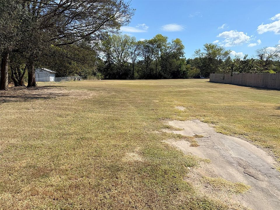 1st image of 507 Live Oak St Lot 10