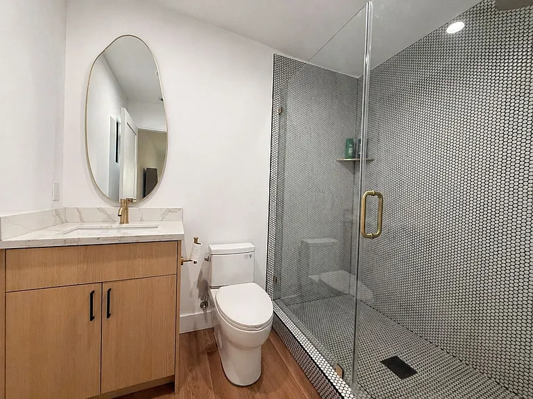 2822 1/2 Waverly Dr — Photo 18