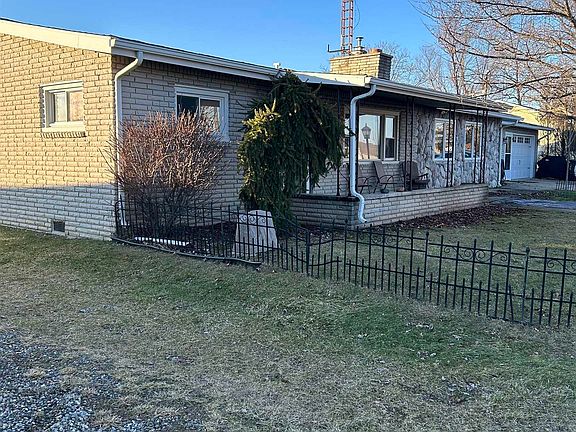 3rd image of 753 Vaniman Island Dr