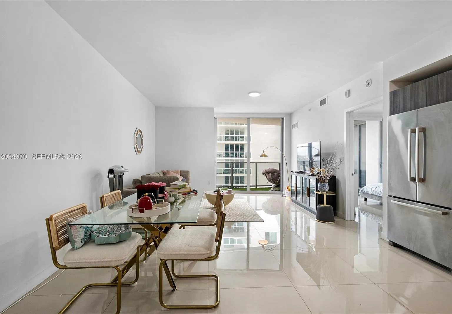 Aria On The Bay Condo — Photo 3
