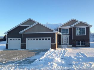 2910 20th Ave SE, Rochester, MN 55904