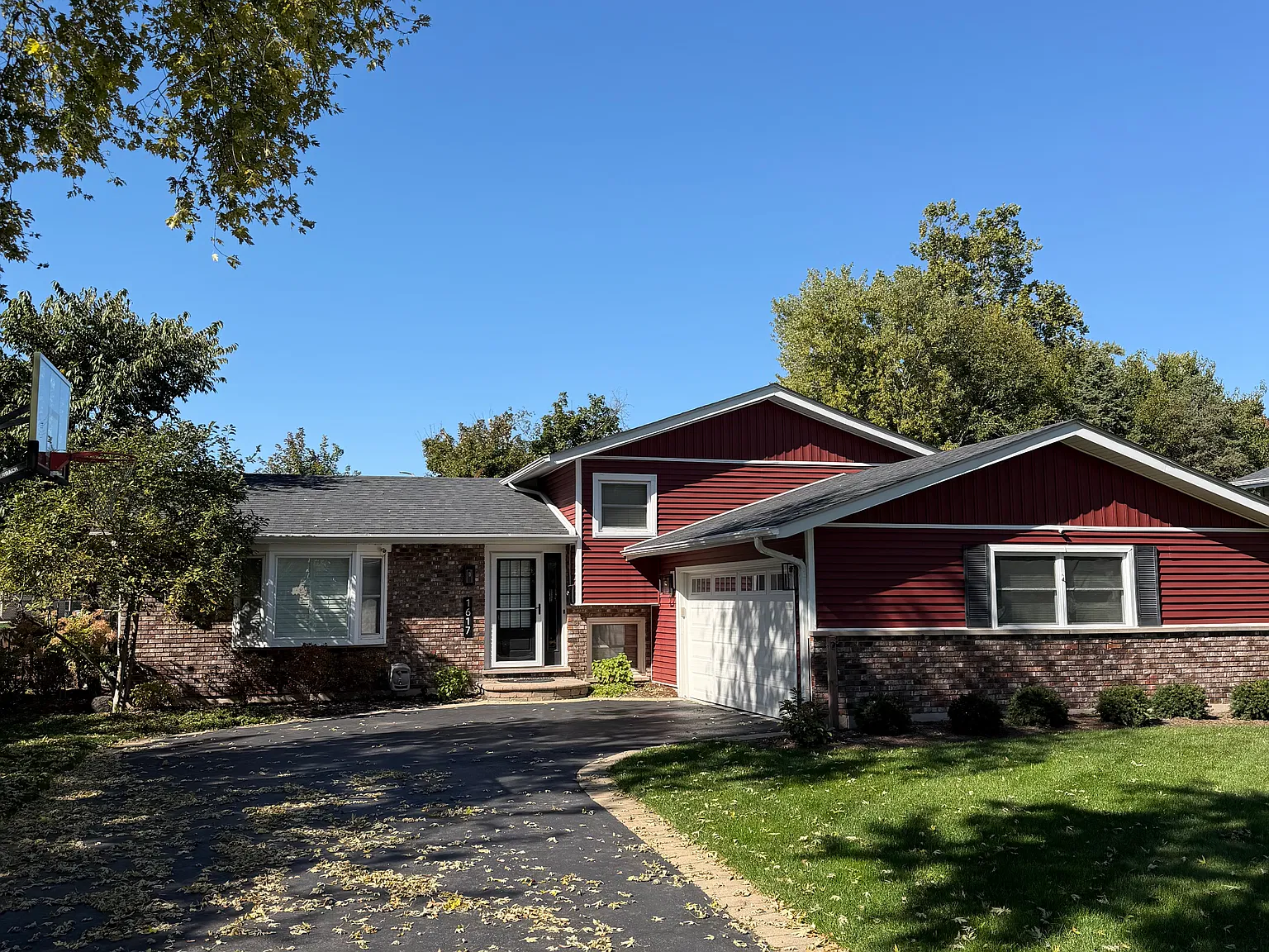 3 bed, 1872 sqft, $3,800 — Photo 1