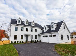 10 Maple Ave N, Westport, CT 06880