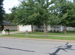 1696 N Salem Rd, Fayetteville, AR 72704