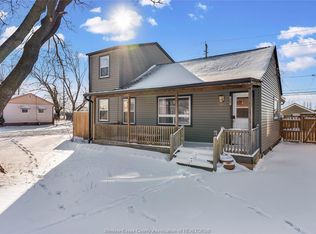 1097 California Ave, Windsor, ON N9B 2Z5
