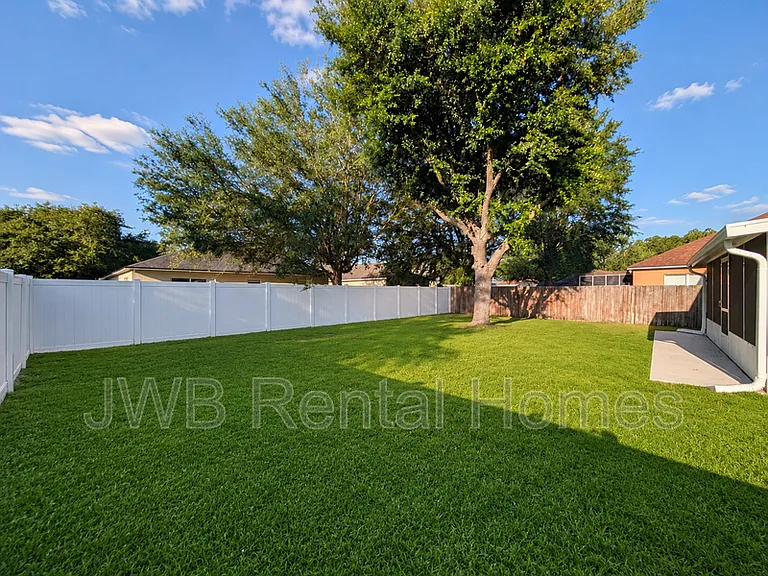 5430 Shady Pine St S — Photo 20