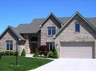 8684 Doubletree Dr N, Winfield, IN 46307