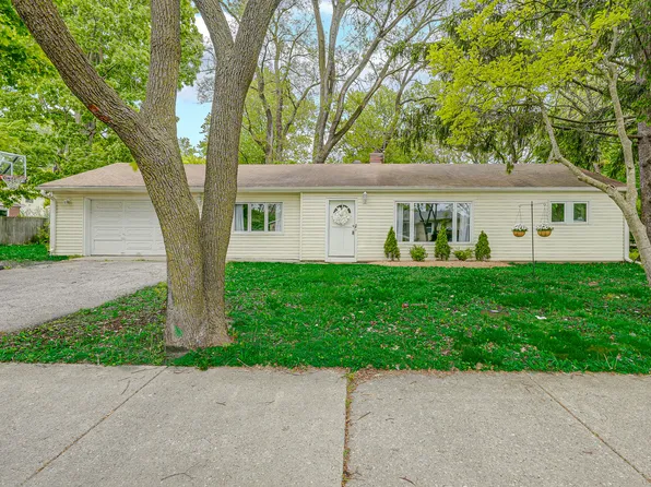 1415 Deerfield Pl, Highland Park, IL 60035
