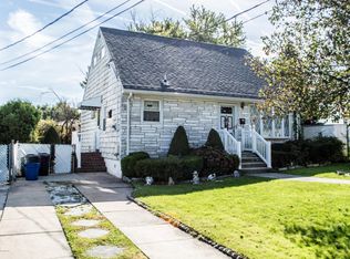 596 Rathbun Ave, Staten Island, NY 10312