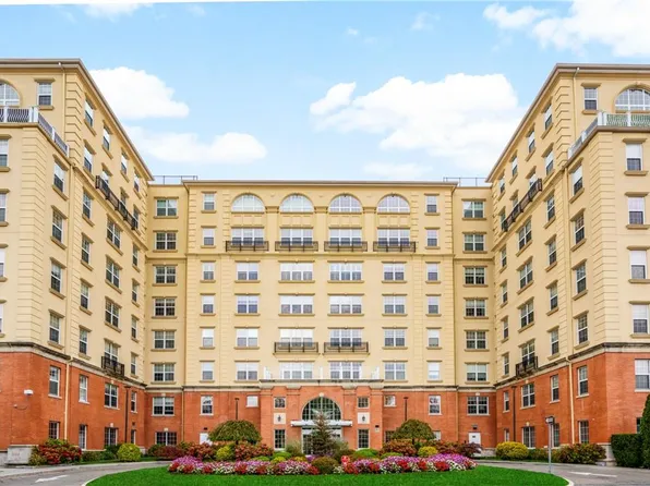10 Byron Place #709, Larchmont, NY 10538