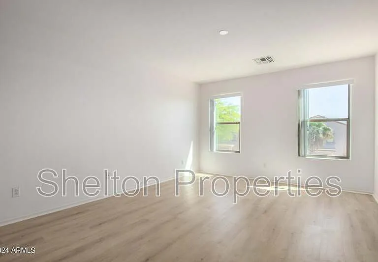 17229 W Caribbean Ln — Photo 17