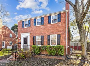 6018 9th Rd N, Arlington, VA 22205