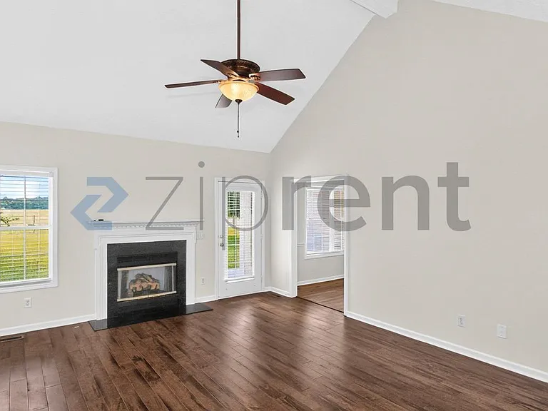 720 Rock Springs Rd — Photo 17