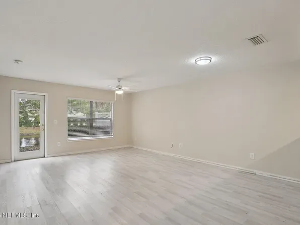 827 S Black Cherry Dr, Saint Johns, FL