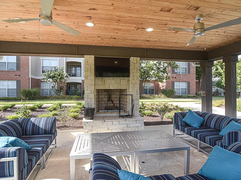 Quail Ridge Apartment Homes — Photo 11