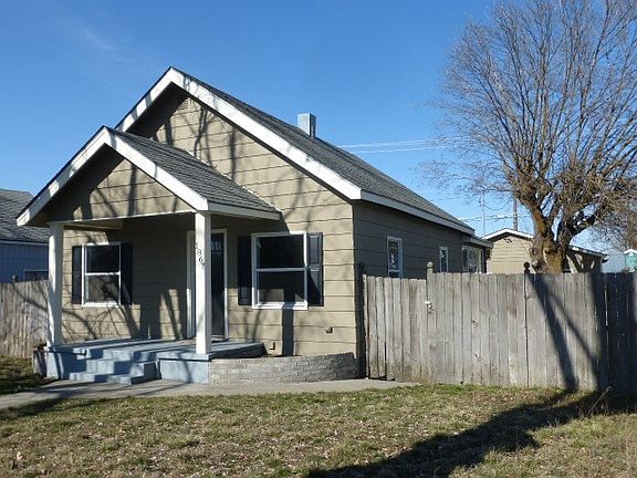 3rd image of 1867 E Marshall Ave