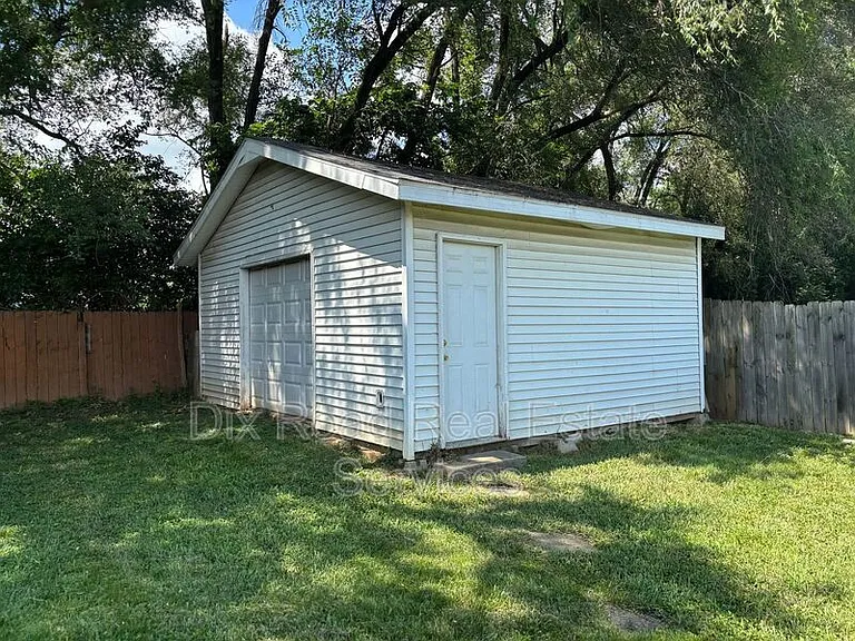 460 Peyton Dr — Photo 5