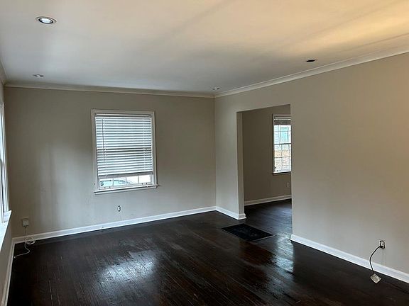 3rd image of 1362 Deerwood Dr