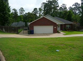 168 Broadmoor Dr, Huntsville, TX 77340