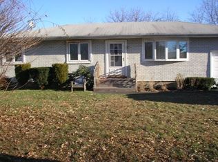 49 Lincoln Ave, Deer Park, NY 11729