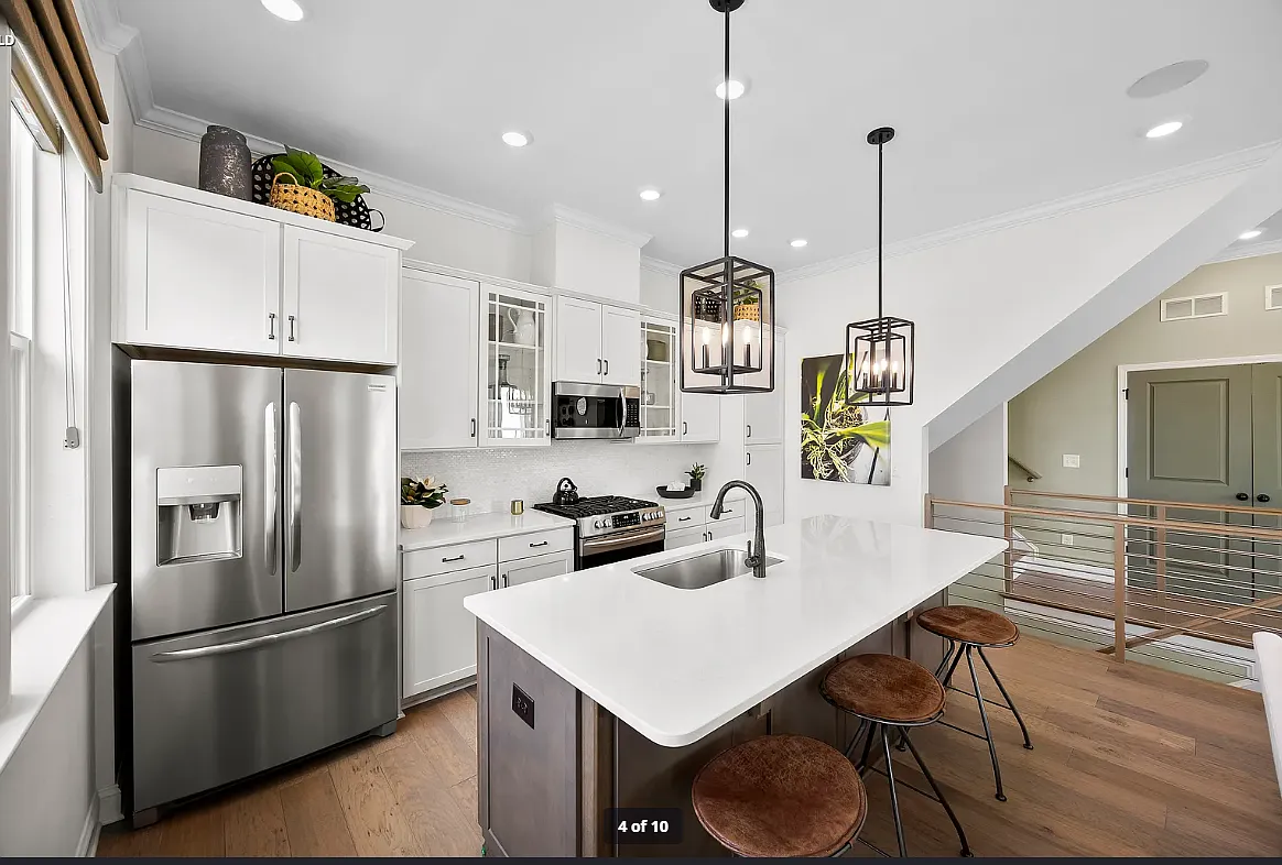 3 bed, 2015 sqft, $3,500 — Photo 4