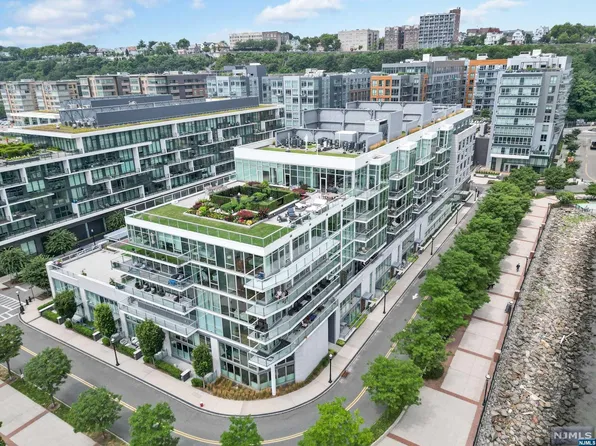 1000 Avenue At Port Imperial APT 502, Weehawken, NJ 07086