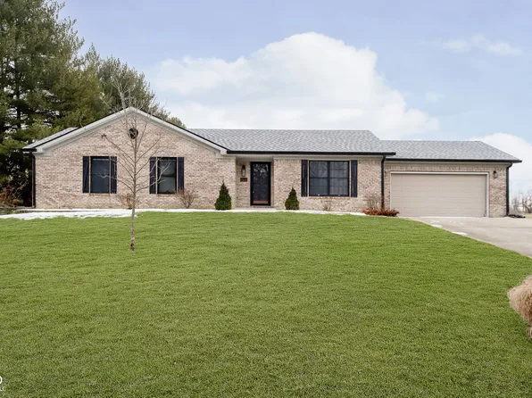 571 E Edgewood Dr, Danville, IN 46122