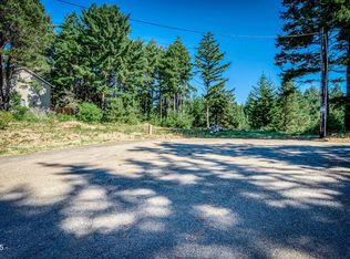 1801 NW Cedar Crest Pl, Waldport, OR 97394