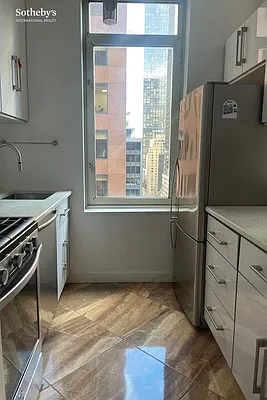 Rented by Sotheby's International Realty | media 10