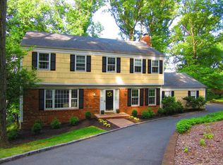 18 Lynnfield Dr, Morristown, NJ 07960