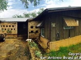 404 S Main St, Cotulla, TX 78014