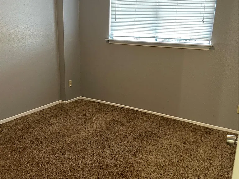 7273 Chasewood Dr — Photo 12