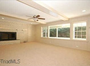 822 N Pine Valley Rd, Winston Salem, NC 27106