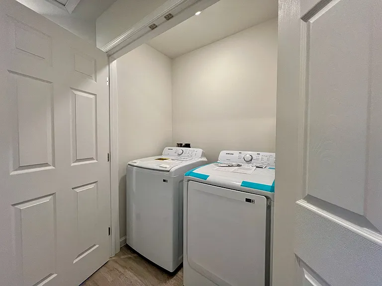 22 E Gerrard St — Photo 12