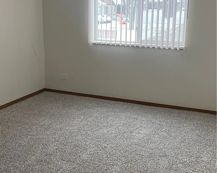 750 N Pioneer Rd — Photo 1