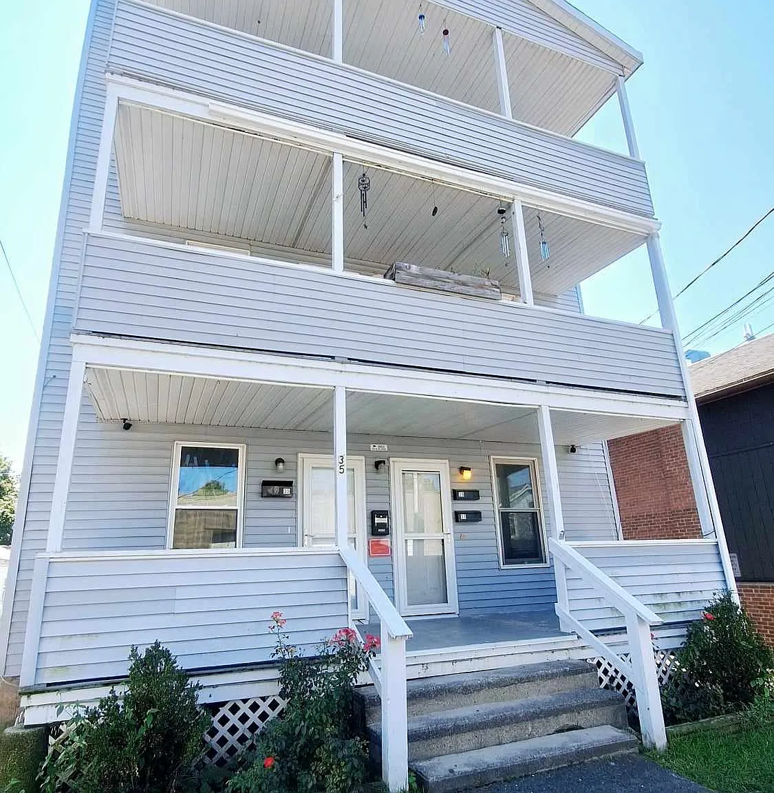3 bed, 1500 sqft, $1,900 — Photo 1
