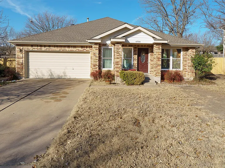 6700 Carisbrooke Ln — Photo 1