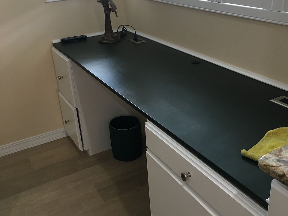 custom buil in desk w/ leath