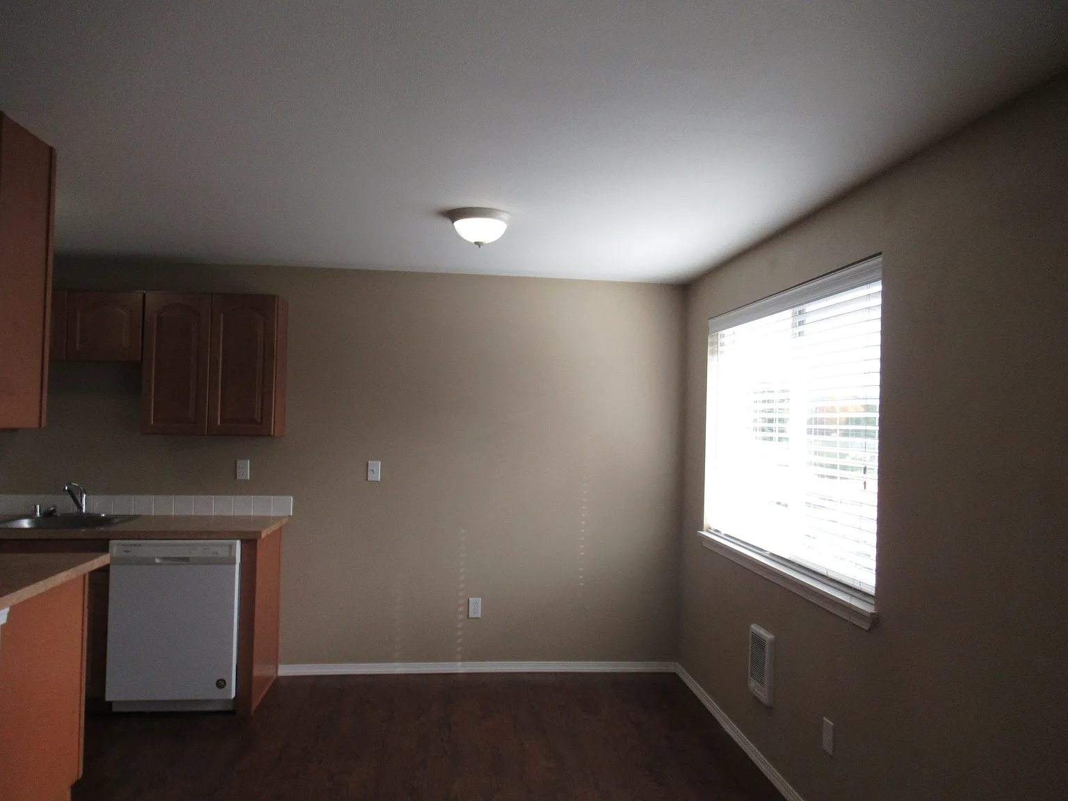 1 bed, 560 sqft, $1,650 — Photo 4