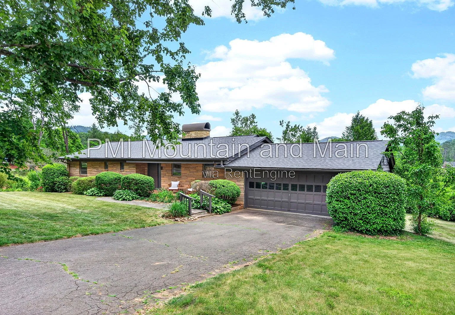 3 bed, 3.0 bath, $2,495 — Photo 1
