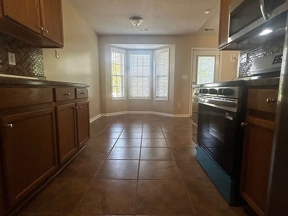 3116 Winesap Rd, Hope Mills, NC 28348 | Zillow