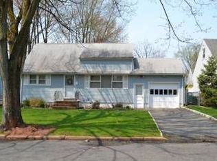 21 Semel Ave, Iselin, NJ 08830