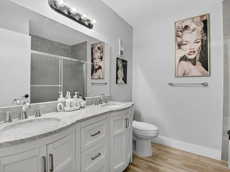 8256 Summerbreeze Ln — Photo 28
