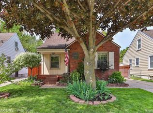 23131 Normandy Ave, Eastpointe, MI 48021